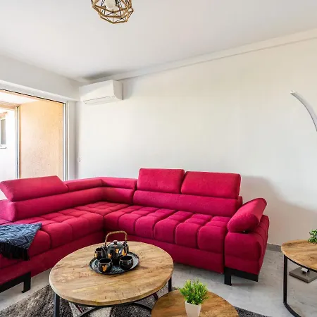 Le Phenicia By Interhome